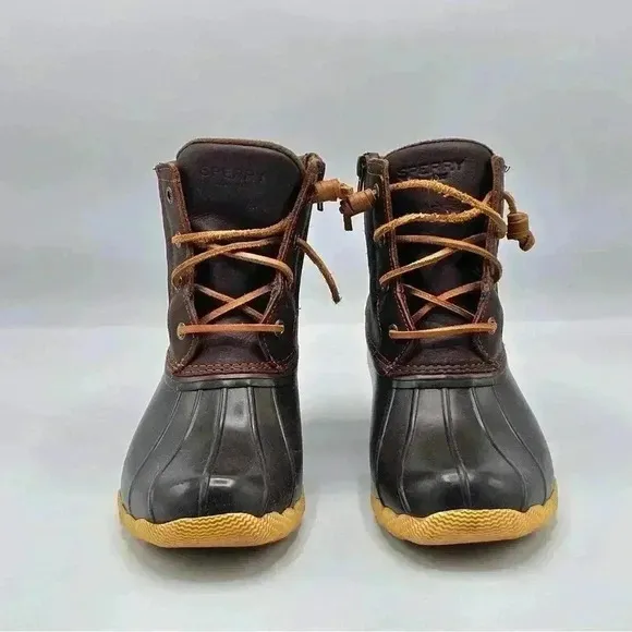 Sperry women’s saltwater boots, 7.5