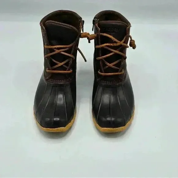 Sperry women’s saltwater boots, 7.5