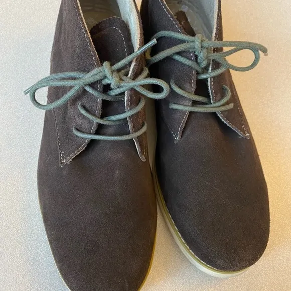 Stacy Adams Dark Brown Suede Chukka Style Boots