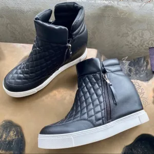 Steve Madden Black Leather 4&quot;Hidden Wedges Zip Platform Sneakers Quilted 10 RARE