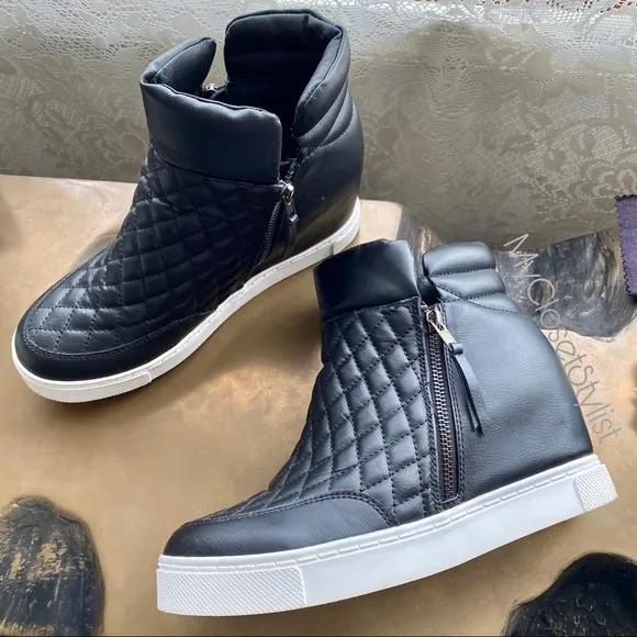 Steve Madden Black Leather 4&quot;Hidden Wedges Zip Platform Sneakers Quilted 10 RARE