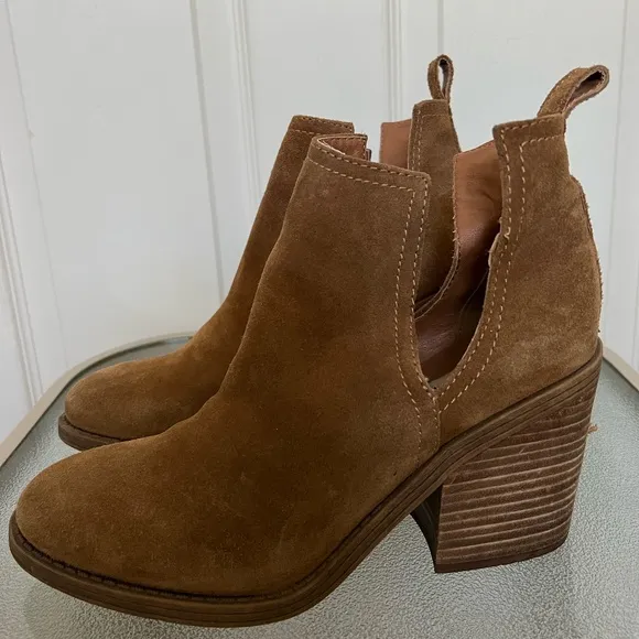 Steve Madden Sharini Chestnut Suede Heeled Ankle Boots Size 9