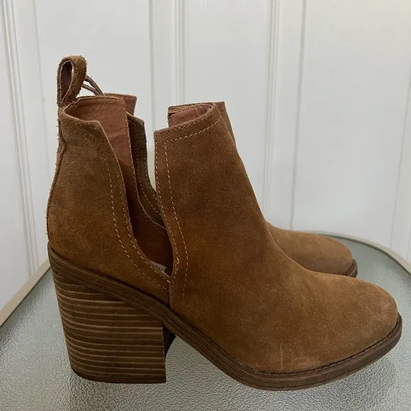 Steve Madden Sharini Chestnut Suede Heeled Ankle Boots Size 9