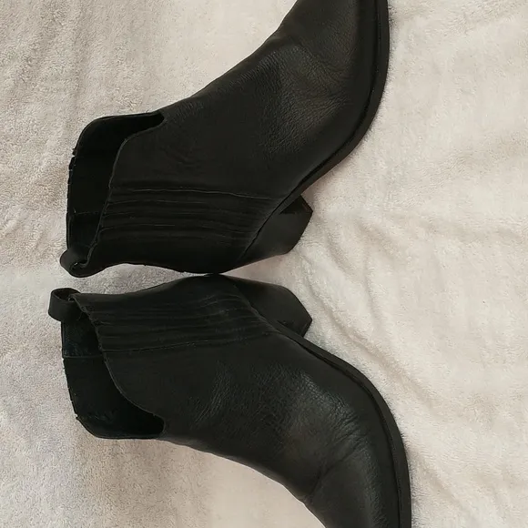 Steve Madden Webster‎ Western Style Cowboy Boots Booties