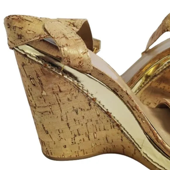 Stuart Weitzman Annex Cork Wedge Gold Metallic Sandals. 9N