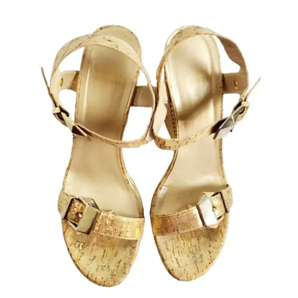 Stuart Weitzman Annex Cork Wedge Gold Metallic Sandals. 9N