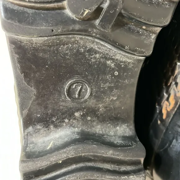 Stuart Weitzman black rubber snake embossed rain boots size 7