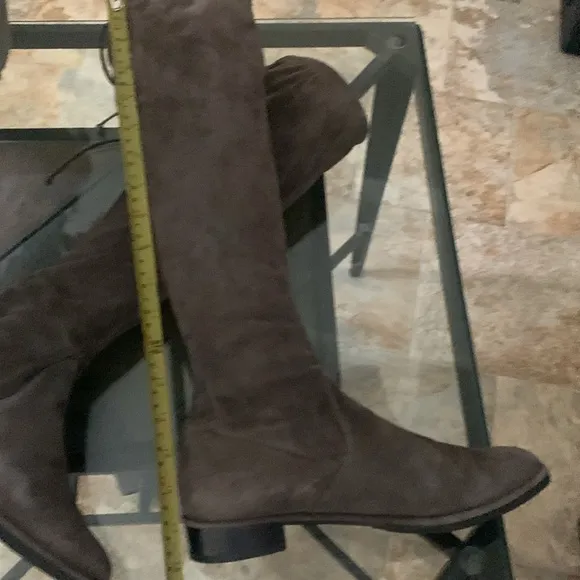 STUART WEITZMAN Lowland Bold Suede