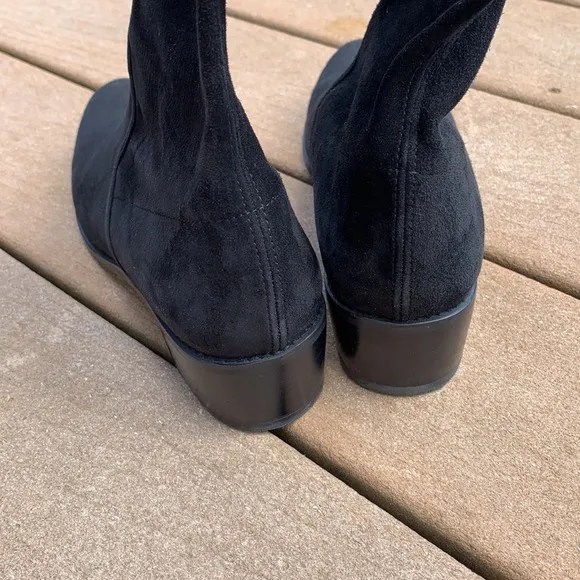 Stuart Weitzman midland black suede boots in size 8.5