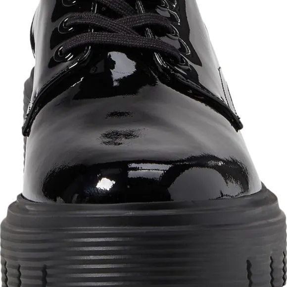 Stuart Weitzman Soho Leather Derby Shoes (NEW)