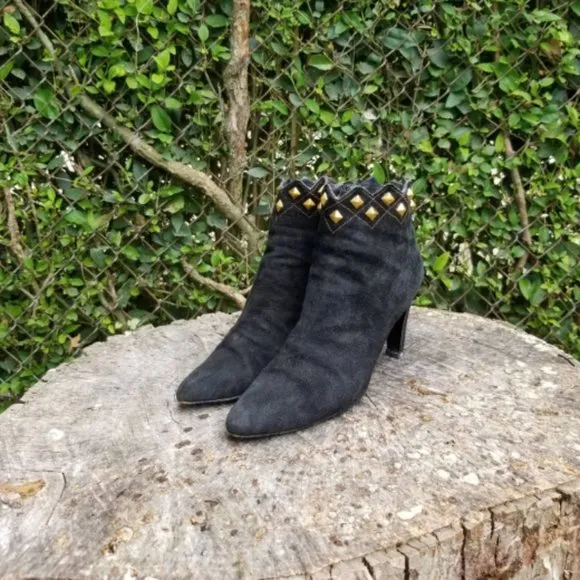 Stuart Weitzman Womens  Black Suede Zip Heel Boots