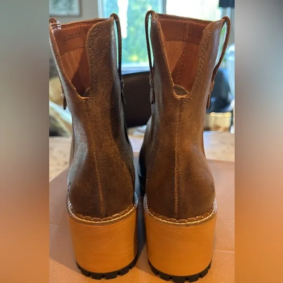 Suede Boots size 8