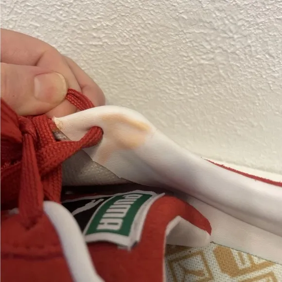 Suede Classic XXI Women's Size 7.5 Red White Sneakers Style 381410_02 Shoes