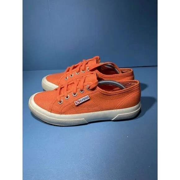 Superga Women's Size 6 US Coral Lace Up Low Top Lace Up Canvas  Shoes M 4,5