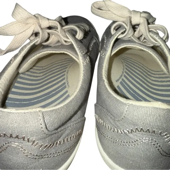 TAOS Star Lace-up Canvas Shoes Sneakers Gray