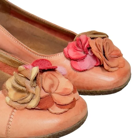 Taos Utopia Mango Orange Leather Floral Slip-on Shoes | Size US 7.5-8