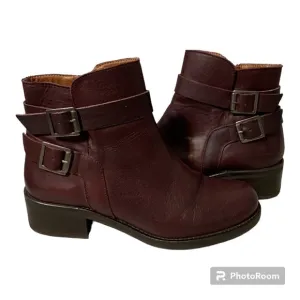Tara M. Karinda Ankle Booties Size 37