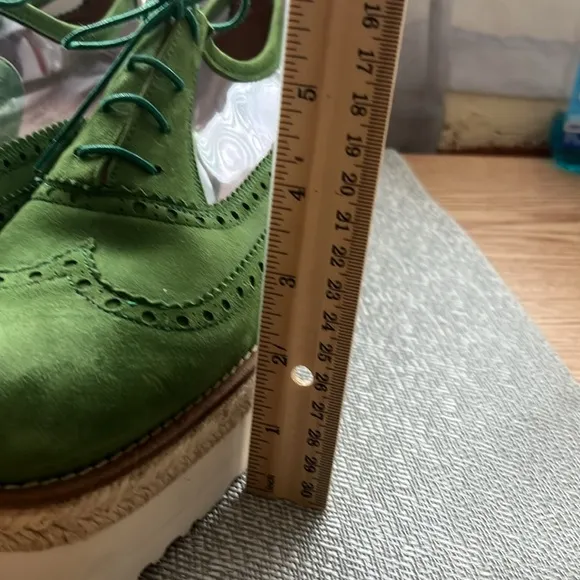 TBA To Be Announced Rare Green Suede Platform Shoes Size 11