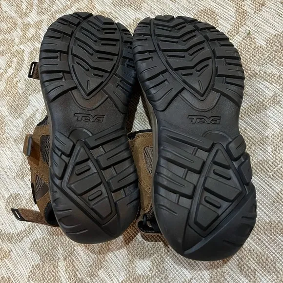 Teva Mens NWOB Trailpulse Outdoor Brown Suede Sandals Size 12