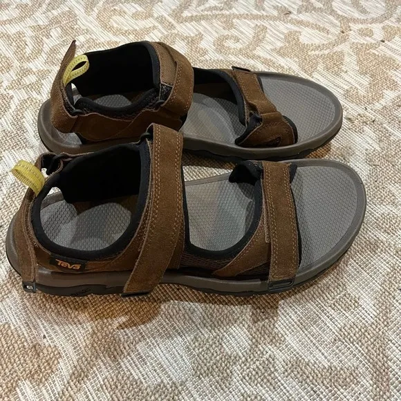 Teva Mens NWOB Trailpulse Outdoor Brown Suede Sandals Size 12