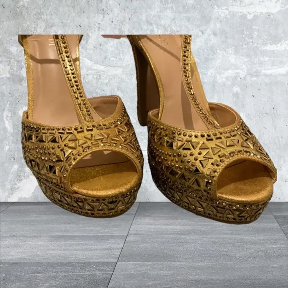 Thalia Sodi Bronze/Gold Platform Sandals size 9
