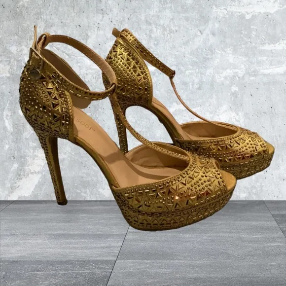 Thalia Sodi Bronze/Gold Platform Sandals size 9