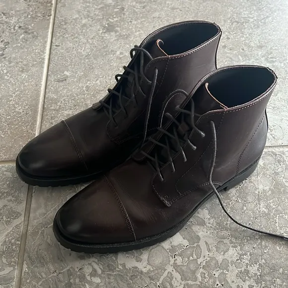 The Men's Store at Bloomingdale's Lace-Up Cap Toe Boots, Size 8.5 Retail $220