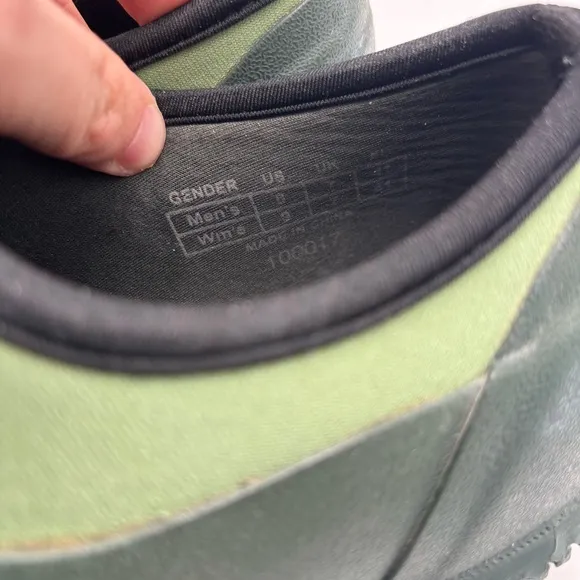 The Muck Boot Company Women’s 9 Green Rubber Low Farm Garden Boots