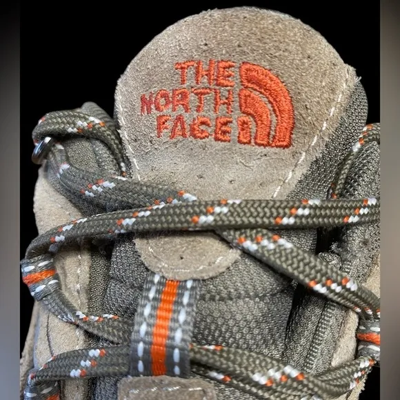 The North Face-men’s 9 “X2” hiking boot. Khaki/army green/orange. Good preowned