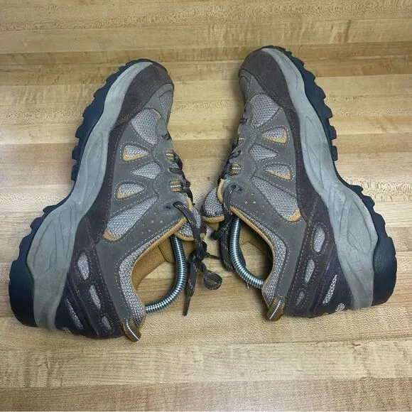 The North Face Mens Hiking Shoes Lace Up Suede Ultratac Size 9.5 Brown