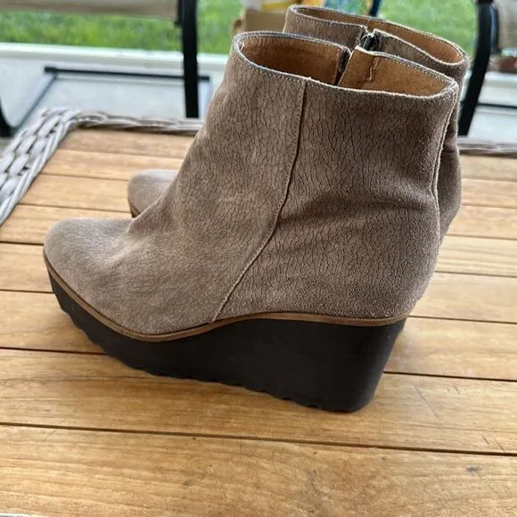 The Shoe Box Suede Wedge Ankle Boots 39