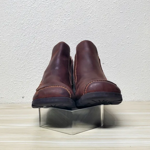 Timberland Boots Brown Leather Black Thick Rubber Sole Size 10M