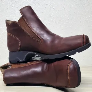 Timberland Boots Brown Leather Black Thick Rubber Sole Size 10M