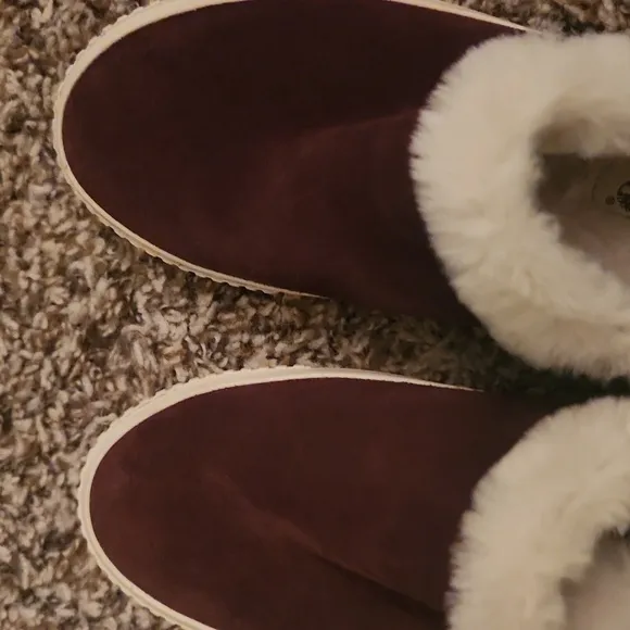 Timberland Skyla Bay Warm Lined Slip-on Shoes Womens 6.5 Burgundy Suede White