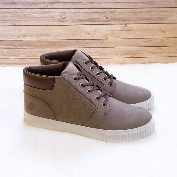 Timberland Women’s Skyla Bay Chukka Boots In Taupe