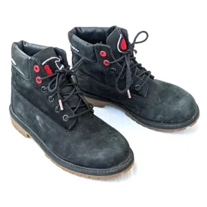 TIMBERLAND x Champion black suede lace-up ankle boots