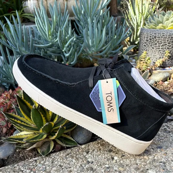 TOMS Black Suede Chukka Shoes