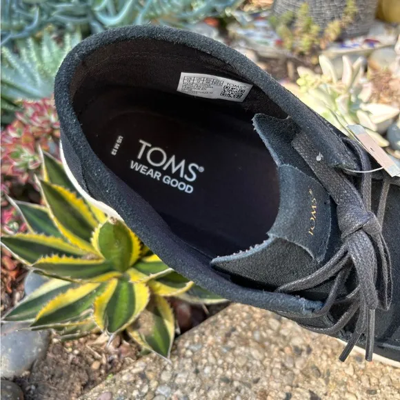 TOMS Black Suede Chukka Shoes