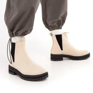 Toms Dakota NWT! Leather Chelsea Boots in Beige size 9.5