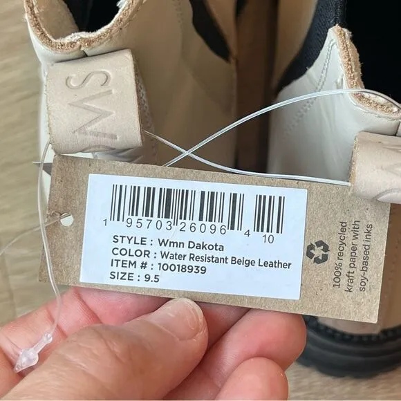 Toms Dakota NWT! Leather Chelsea Boots in Beige size 9.5