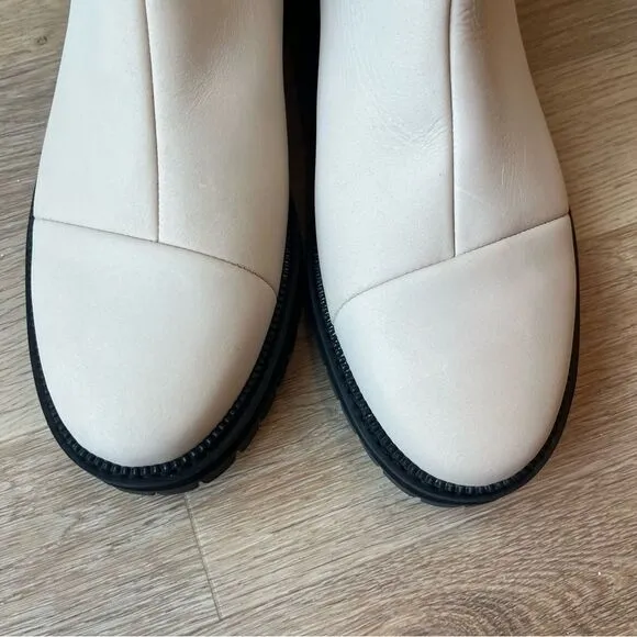 Toms Dakota NWT! Leather Chelsea Boots in Beige size 9.5
