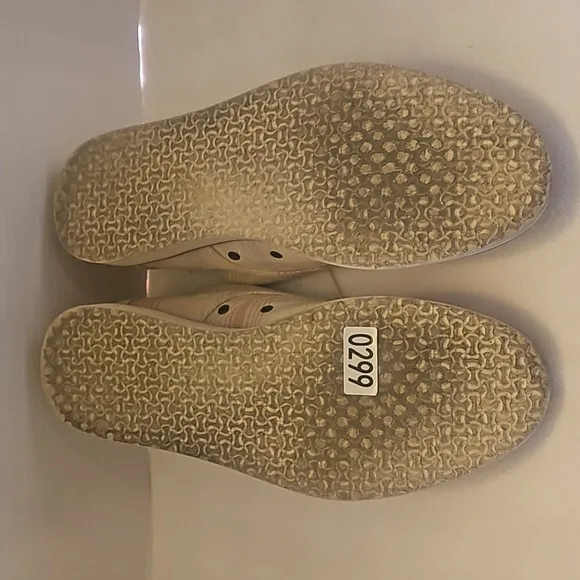 Toms | Men's Cream Stripes Broque Oxford Shoes Sz. 11 M