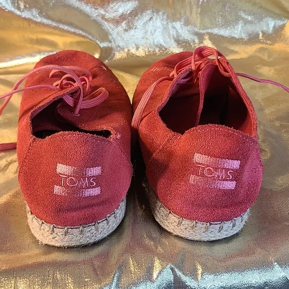 Tom's shoes