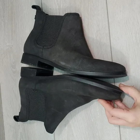 Toms Women Ella Dark Grey Suede Ankle Boots shoes sz 9.5