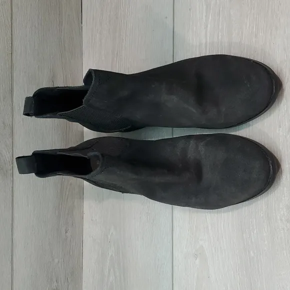 Toms Women Ella Dark Grey Suede Ankle Boots shoes sz 9.5