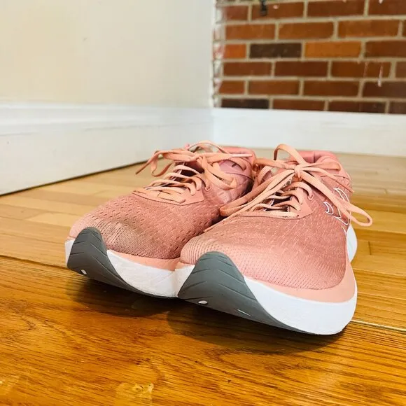 Topo Womens 11 Phantom 3 Athletic Shoes Orange Sky Running Sneakers EUC!!