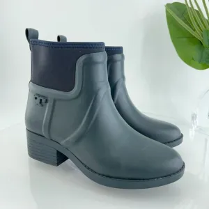 Tory Burch April Boots Women's Size 6 Navy Blue Rubber Rain Chelsea Booties
