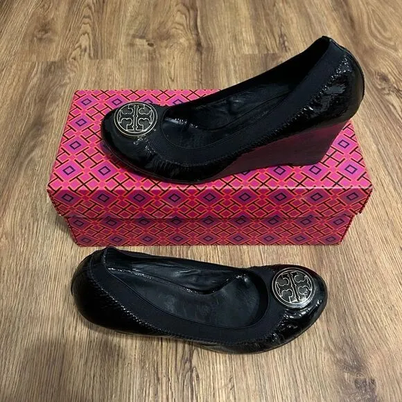 Tory Burch black gold wedge heeled pumps shoes women’s 7