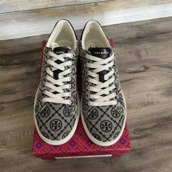 Tory Burch Designer Monogram Casual Style Logo Sneakers Tennis Shoes Size 9