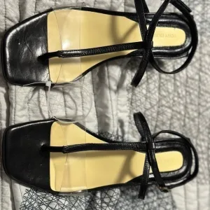 TORY BURCH Leather and PVC sandals size 8.5‎